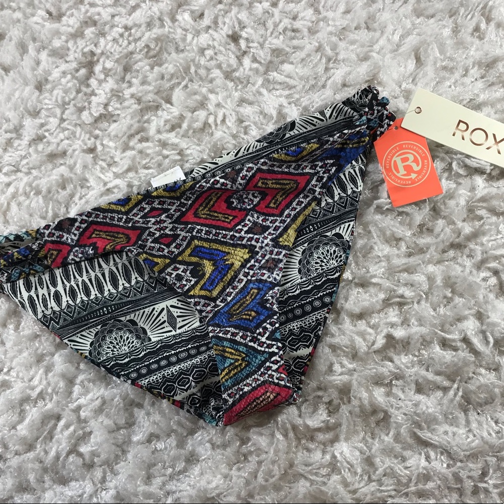 NWT- ROXY- REVERSIBLE TRIBAL & FLORAL PATTERN